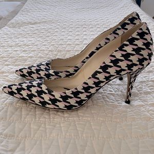 PRISTINE Christian Dior Volt Houndstooth Pump - Size 10.5 / 40.5 - $680